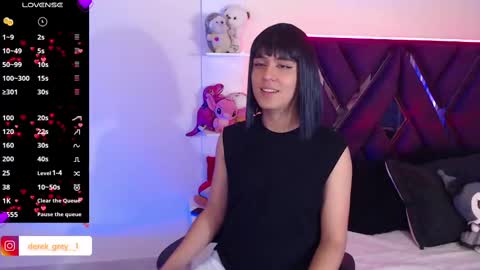 Snapshot of derek_grey1 chatting on February 26, 2025, 8:44 pm Derek independent online show from February 26, 2025, 8:44 pm