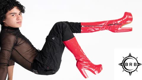 Snapshot of derek_grey1 chatting on February 28, 2025, 7:14 pm Derek independent online show from February 28, 2025, 7:14 pm