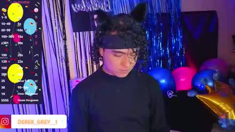 Snapshot of derek_grey1 chatting on September 17, 2025, 10:22 pm Derek independent online show from September 17, 2025, 10:22 pm