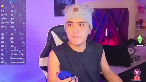 Snapshot of derek_grey1 chatting on September 22, 2025, 6:43 pm Derek independent online show from September 22, 2025, 6:43 pm