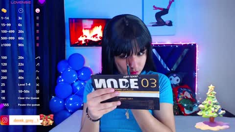 Snapshot of derek_greyy_ chatting on December 3, 2024, 10:51 pm derek grey online show from December 3, 2024, 10:51 pm