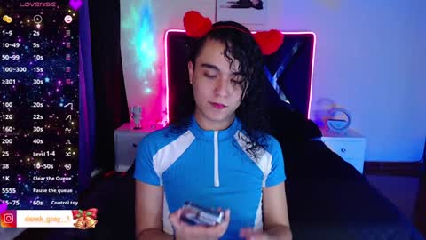 Snapshot of derek_greyy_ chatting on January 13, 2025, 11:27 pm derek grey online show from January 13, 2025, 11:27 pm