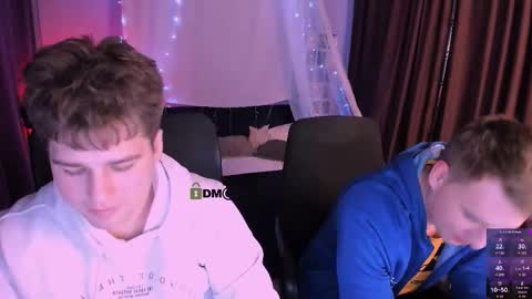 derek_hawk_ online show from December 20, 2025, 8:05 pm