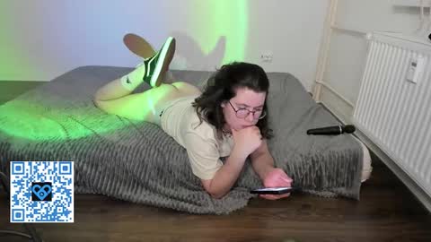 Derek online show from December 13, 2025, 7:53 pm