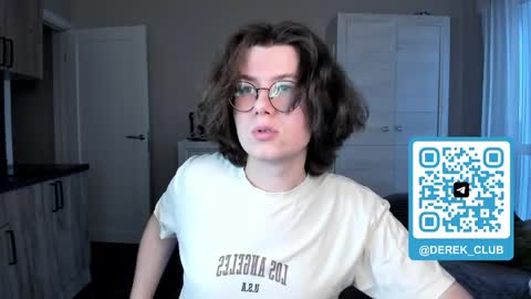 Derek online show from April 25, 2026, 4:26 pm