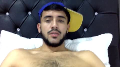 Snapshot of derek_smiith chatting on December 12, 2024, 3:10 am Derek smiith online show from December 12, 2024, 3:10 am