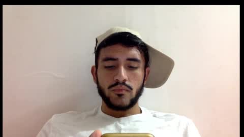 Snapshot of derek_smiith chatting on January 18, 2025, 8:30 pm Derek smiith online show from January 18, 2025, 8:30 pm