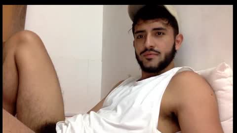 Snapshot of derek_smiith chatting on February 26, 2025, 6:54 pm Derek smiith online show from February 26, 2025, 6:54 pm