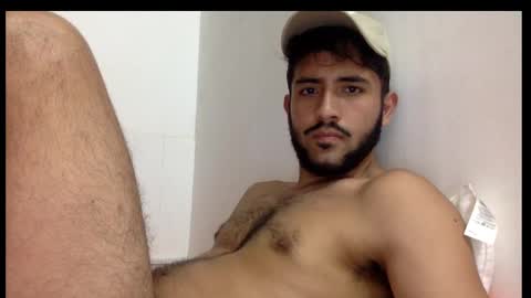 Snapshot of derek_smiith chatting on February 28, 2025, 4:21 am Derek smiith online show from February 28, 2025, 4:21 am