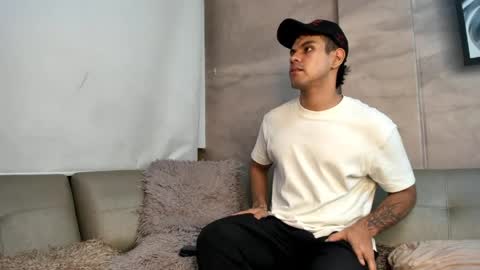 derek_voss online show from April 12, 2026, 3:55 am