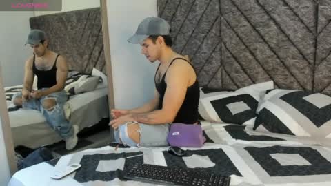 Snapshot of derek_voss chatting on May 28, 2026, 12:24 pm derek_voss online show from May 28, 2026, 12:24 pm