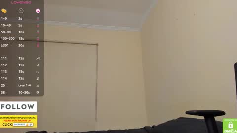 Derekcb online show from October 15, 2025, 12:55 am