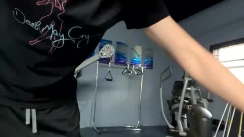 Snapshot of derekdings chatting on January 17, 2025, 1:03 pm derekdings online show from January 17, 2025, 1:03 pm