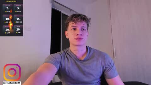 Snapshot of derekolsen_ chatting on October 15, 2025, 2:33 am Derek IG Derekolsen2024 online show from October 15, 2025, 2:33 am