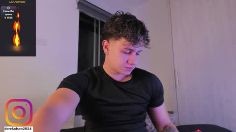 Snapshot of derekolsen_ chatting on November 10, 2025, 12:53 am Derek IG Derekolsen2024 online show from November 10, 2025, 12:53 am