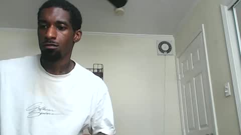 Snapshot of derekthetruth2 chatting on June 10, 2026, 3:44 pm derekthetruth2 online show from June 10, 2026, 3:44 pm