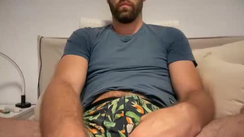 Snapshot of derelict13 chatting on June 9, 2026, 10:32 pm derelict13 online show from June 9, 2026, 10:32 pm