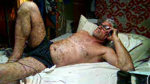 Snapshot of derick1961 chatting on November 28, 2025, 2:14 am derick1961 online show from November 28, 2025, 2:14 am