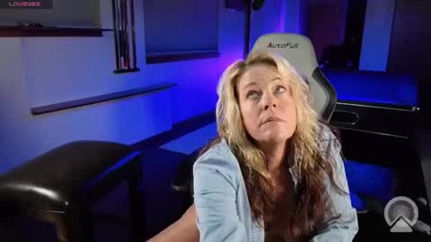 Derrick 52 and Brittany 50 online show from July 10, 2026, 10:18 am
