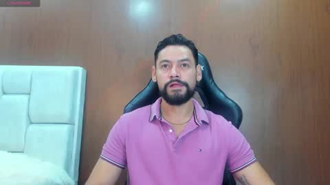 DerryBigger CM online show from October 8, 2025, 2:36 pm