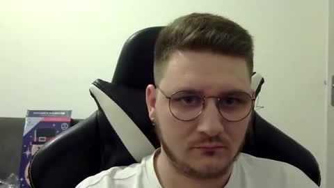 dervechi online show from December 22, 2025, 8:50 pm