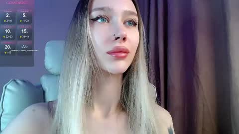 Snapshot of des_ch chatting on May 11, 2026, 5:43 pm Ari online show from May 11, 2026, 5:43 pm