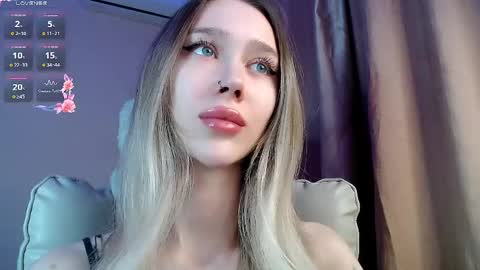 Snapshot of des_ch chatting on May 18, 2026, 4:57 pm Ari online show from May 18, 2026, 4:57 pm