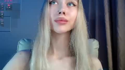 Snapshot of des_ch chatting on June 15, 2026, 5:15 pm Ari online show from June 15, 2026, 5:15 pm