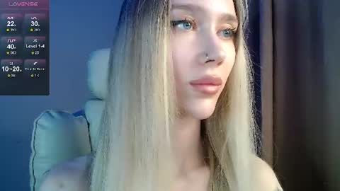 Snapshot of des_ch chatting on June 23, 2026, 3:43 pm Ari online show from June 23, 2026, 3:43 pm