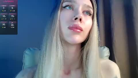 Snapshot of des_ch chatting on June 25, 2026, 3:27 pm Ari online show from June 25, 2026, 3:27 pm