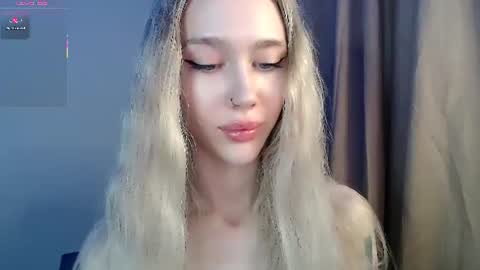 Snapshot of des_ch chatting on July 9, 2026, 3:49 pm Ari online show from July 9, 2026, 3:49 pm