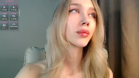 Snapshot of des_ch chatting on August 1, 2026, 3:11 pm Ari online show from August 1, 2026, 3:11 pm