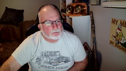 Snapshot of desertknight56 chatting on March 8, 2025, 3:17 am D K online show from March 8, 2025, 3:17 am