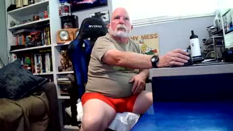 Snapshot of desertknight56 chatting on June 18, 2026, 1:17 am D K online show from June 18, 2026, 1:17 am