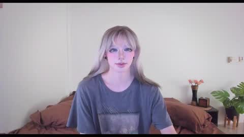 Domi  online show from June 14, 2026, 1:02 pm