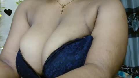Snapshot of desi_girl_jebin chatting on September 12, 2025, 3:01 pm Jebin online show from September 12, 2025, 3:01 pm