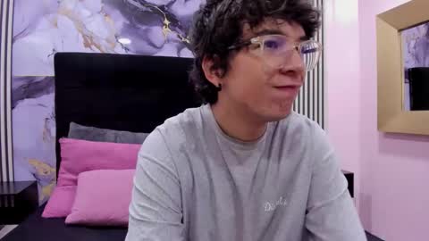 Snapshot of desire_ecstasy chatting on November 24, 2025, 1:00 pm desire_ecstasy online show from November 24, 2025, 1:00 pm