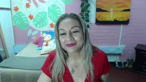 Snapshot of desire_latin chatting on December 31, 2024, 8:34 pm VALERIA online show from December 31, 2024, 8:34 pm