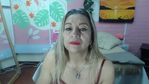 Snapshot of desire_latin chatting on November 5, 2025, 4:29 pm VALERIA online show from November 5, 2025, 4:29 pm