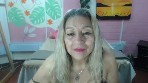 Snapshot of desire_latin chatting on June 18, 2026, 8:35 pm VALERIA online show from June 18, 2026, 8:35 pm