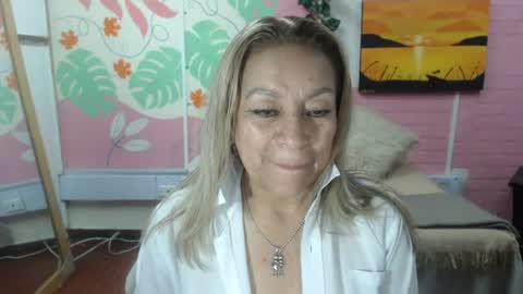Snapshot of desire_latin chatting on July 1, 2026, 8:41 pm VALERIA online show from July 1, 2026, 8:41 pm