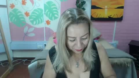 Snapshot of desire_latin chatting on July 28, 2026, 2:35 pm VALERIA online show from July 28, 2026, 2:35 pm