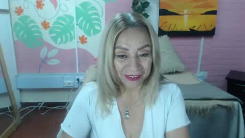 Snapshot of desire_latin chatting on July 30, 2026, 4:39 pm VALERIA online show from July 30, 2026, 4:39 pm