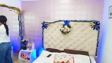 Snapshot of desire_sara chatting on January 9, 2025, 12:19 pm Sara Desire online show from January 9, 2025, 12:19 pm