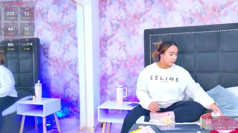 Snapshot of desire_sara chatting on September 23, 2025, 12:19 pm Sara Desire online show from September 23, 2025, 12:19 pm