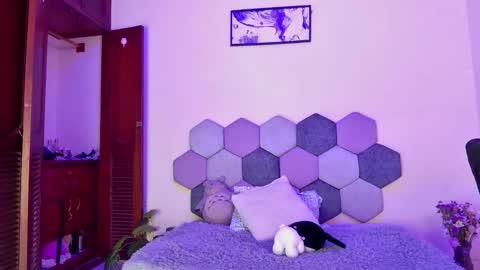 TORI AND MR. BEAR online show from January 6, 2026, 5:38 pm