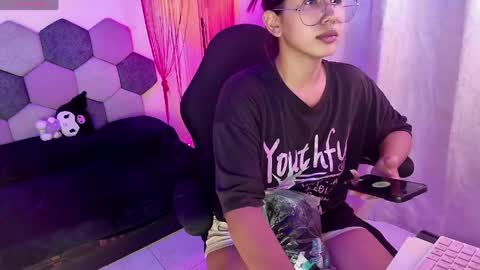 TORI AND MR. BEAR online show from May 3, 2026, 6:36 pm