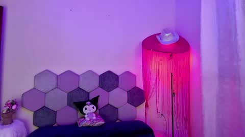 TORI AND MR. BEAR online show from May 7, 2026, 6:24 pm