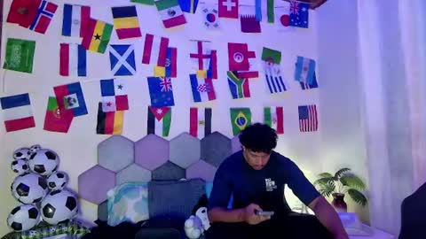 TORI AND MR. BEAR online show from June 11, 2026, 6:28 pm