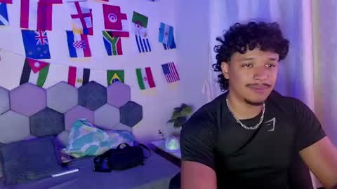 TORI AND MR. BEAR online show from June 25, 2026, 4:44 pm